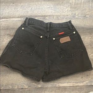 Wrangler Shorts - Vintage Wrangler High-Waisted Shorts Wrangler Shorts - Vintage Wrangler High-Waisted Shorts